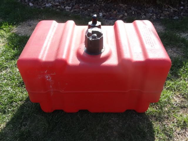 lot 4 image: 12 gal marne gas tank...