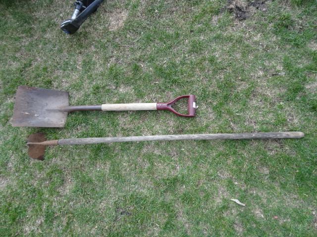 lot 46 image: Garden hoe and square shovel...