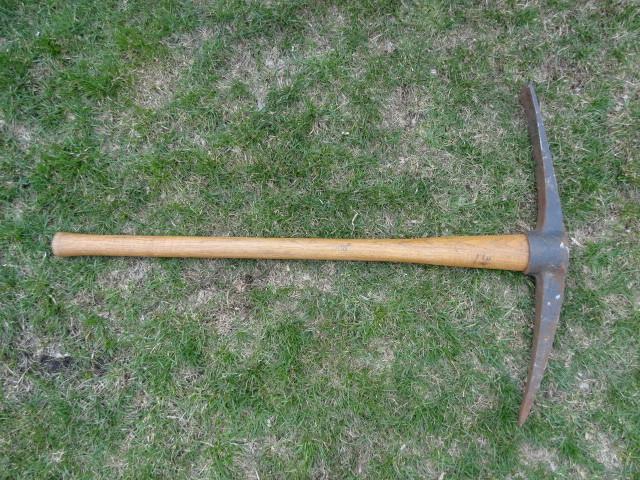 lot 49 image: Pick axe...