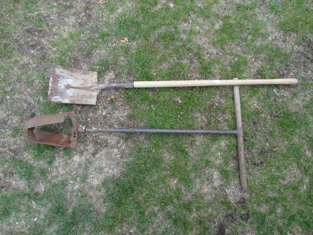 lot 55 image: Screw type post hole digger. Square...