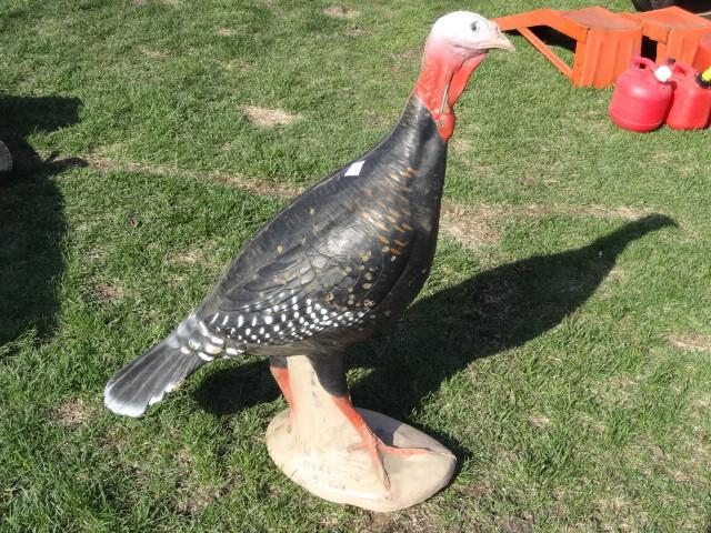 lot 6 image: Turkey archery target...