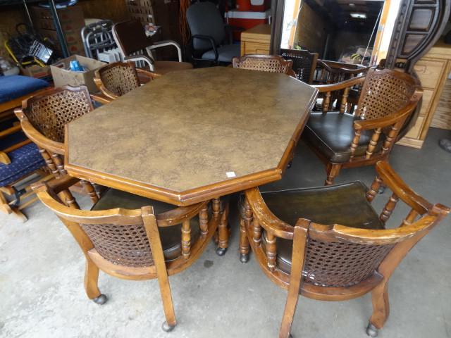 lot 64 image: Kitchen table with 1 leaf. 6 matchi...