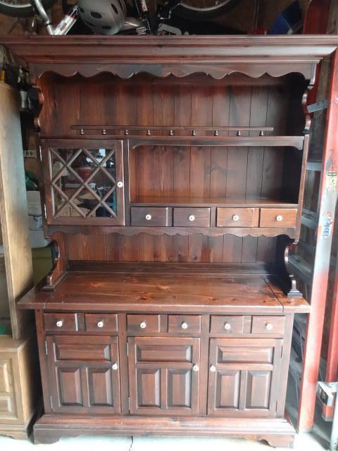 lot 90 image: Vintage Ethan Allen 2 piece farm st...