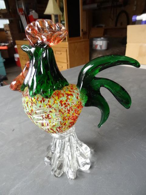 lot 96 image: Decoratice glass rooster...