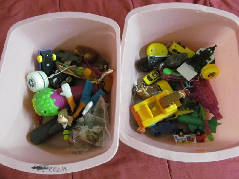 lot 10 image: 2 Tubs of Small Children Toys...