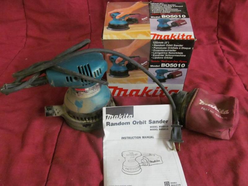 lot 125 image: Makita Random Orbit Sander, 5 in Mo...