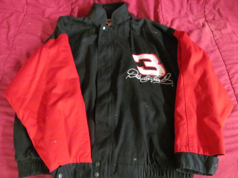 lot 153 image: Winner Circle Size L #3 Dale Earnha...