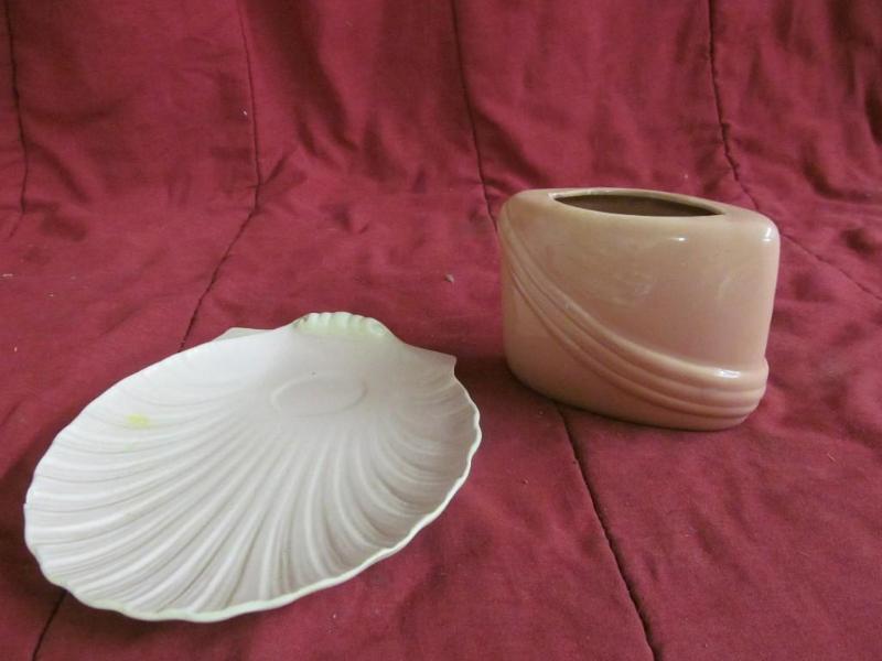 lot 166 image: Ceramic Bathroom Toothbrush Holder ...
