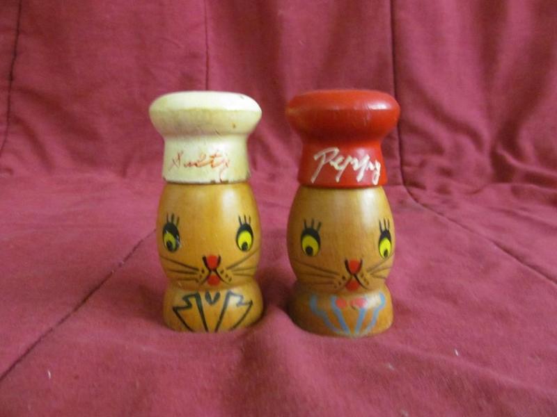 lot 169 image: Wood Chef and Chefett 3 12 in Tall...