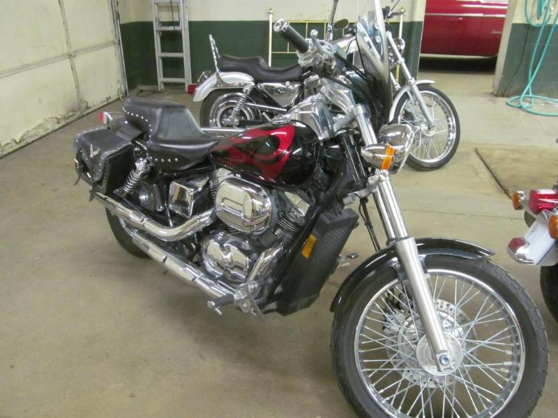 lot 2 image: Year 2005 Make Honda Model VT750...