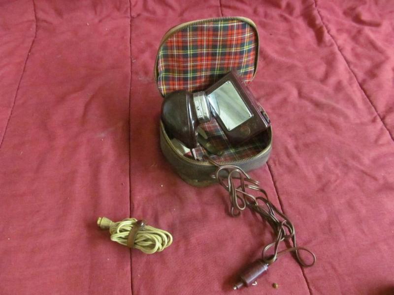 lot 211 image: Vintage Norelco Sportsman Groom Kit...
