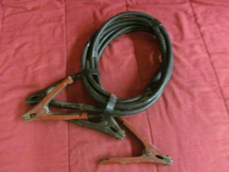 lot 22 image: Heavy Duty Jumper Cables...