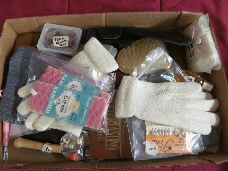lot 30 image: Box with Gloves, Brush, Visor Clip,...