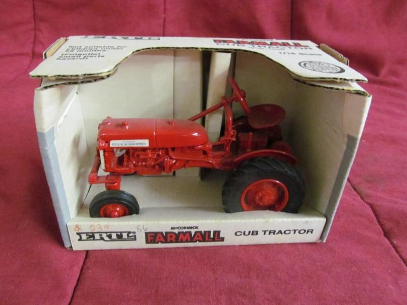 lot 4 image: Ertl Farmall&nbspMcCormick Tractor...