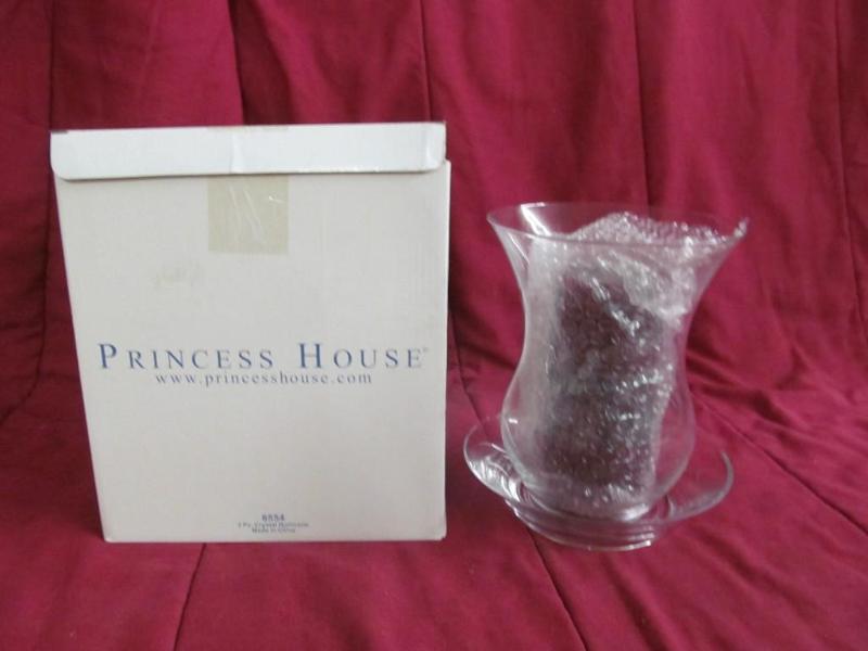 lot 75 image: Princess Heritage Hand Blown Crysta...