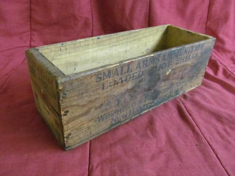 lot 8 image: Winchester Ammo Box .410 12 mm, 16...