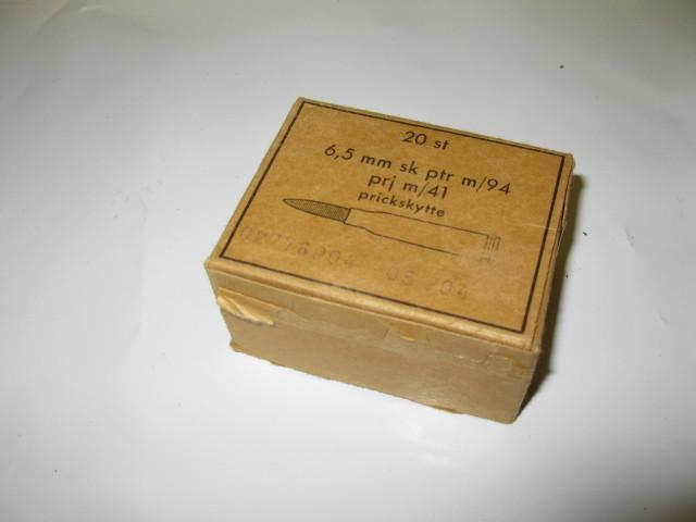 lot 10 image: 6.5MM military rifle, 20 rounds...