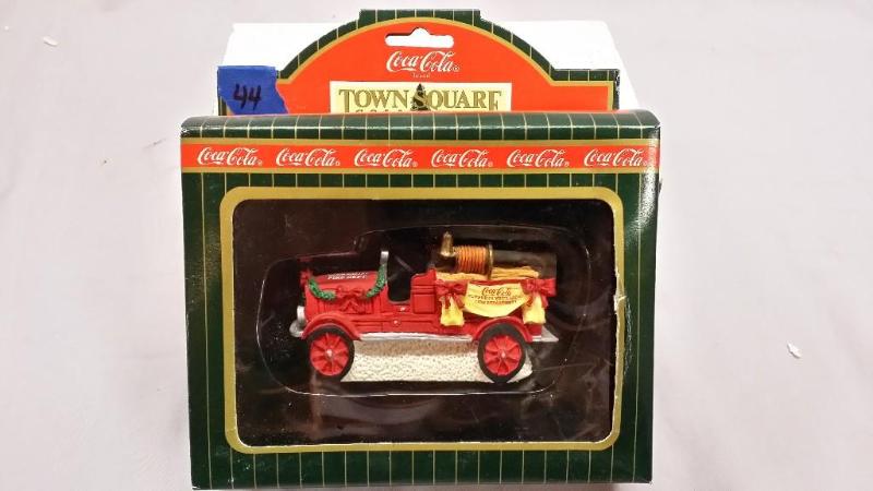 Townsquare&nbspCollection of Stati...