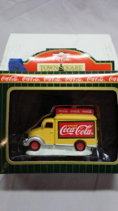 Townsquare&nbspCollection of Yello...