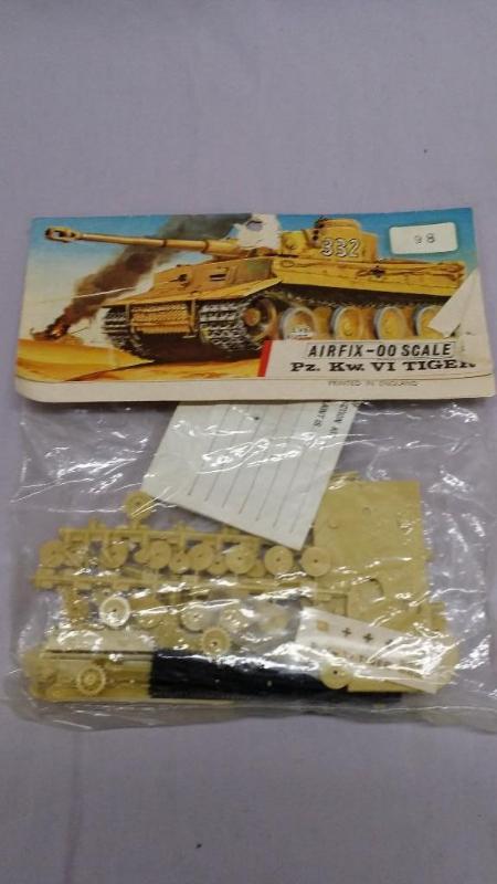 Airfix-00 scale Pz. Kw. VI Tiger Mo...