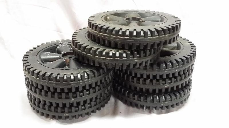 8 Plastic tires 10&quot.&nbspCool...