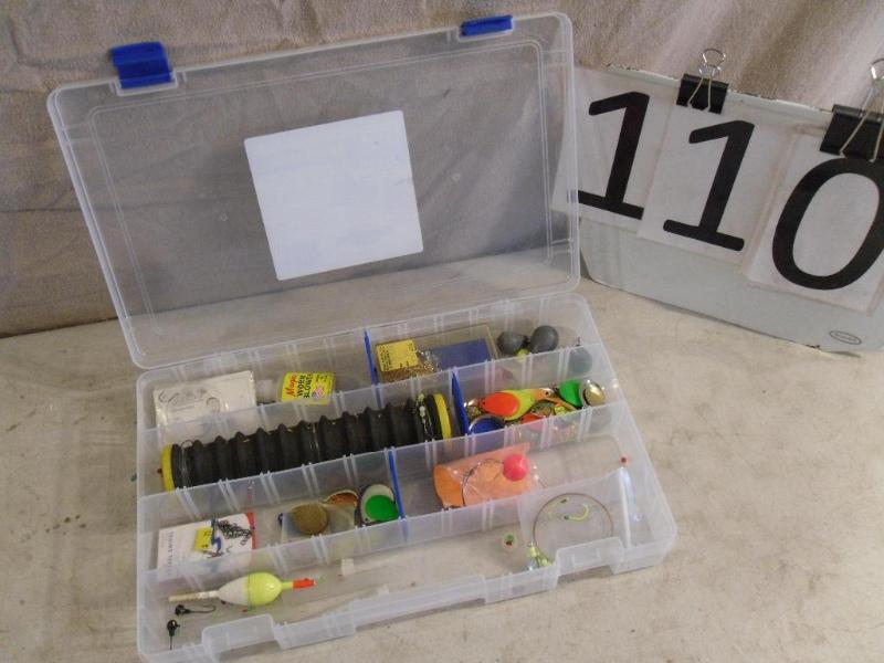 lot 110 image: Plastic Organizer Full Of Assorted ...