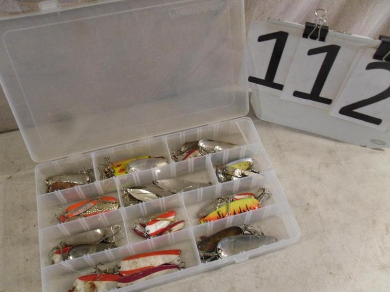lot 112 image: Plastic Organizer Full of Assorted ...