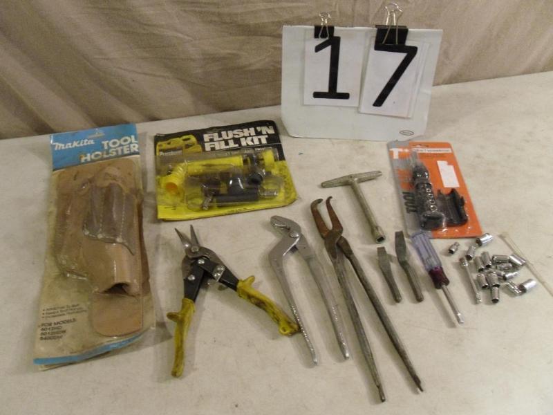 lot 17 image: Makita Tool Holster, Radiator Flush...