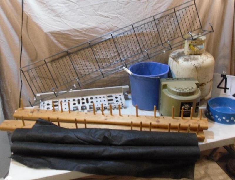 lot 41 image: Petsafe Instant Fence Training Syst...