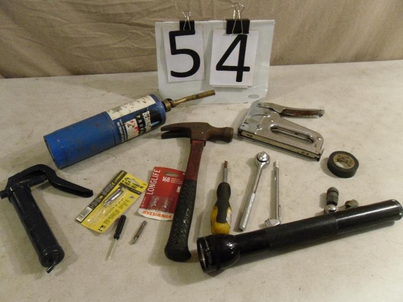 lot 54 image: Assorted tools. Mag Lite, torch, st...