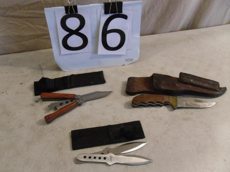 lot 86 image: Lot of 4 Assorted Knives. Fixed Bla...