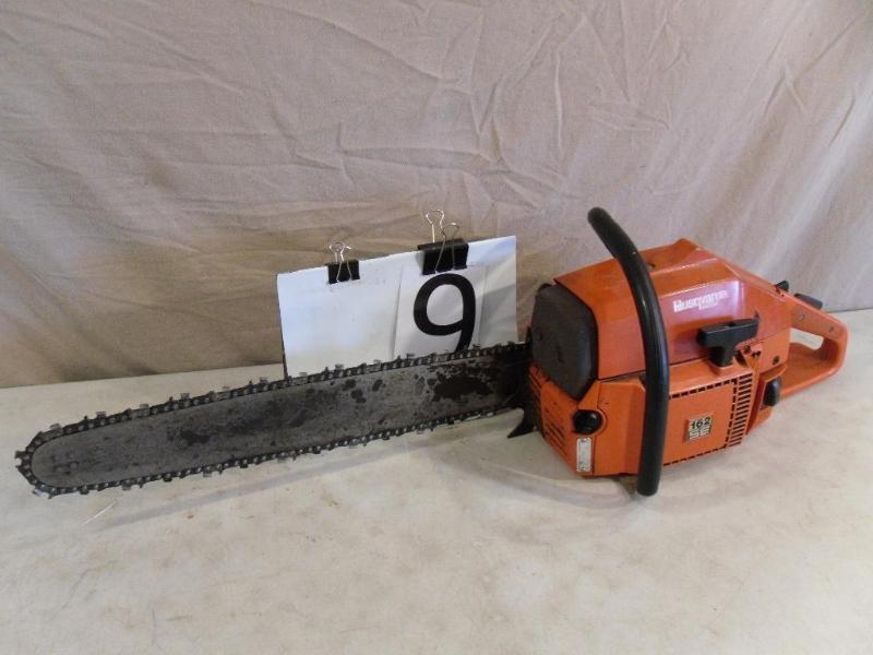 lot 9 image: Husqvarana&nbsp162SE Chain Saw. 20...