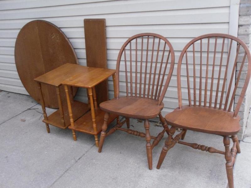 lot 148 image: 2 Wood Tables (one missing leg), Wo...