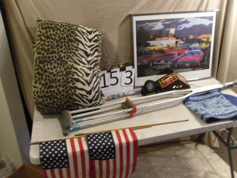 lot 153 image: Grain Belt Beer Lighted Wall Hangin...