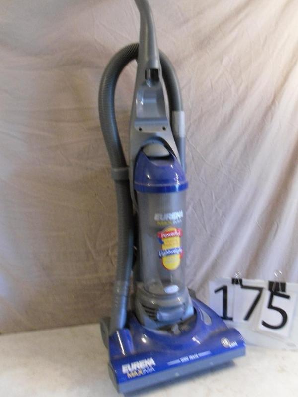 lot 175 image: Eureka Maxima Bagless&nbspVacuum. ...