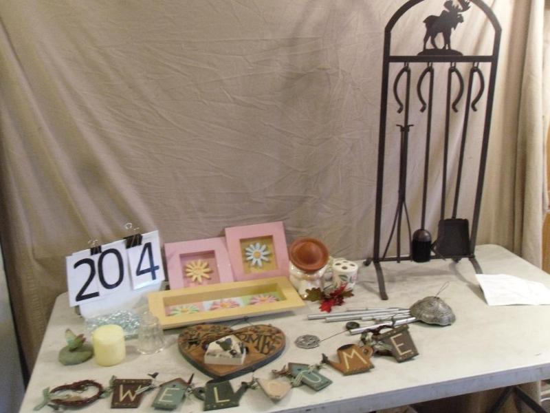 lot 204 image: Lot of Household Items. Pictures, W...
