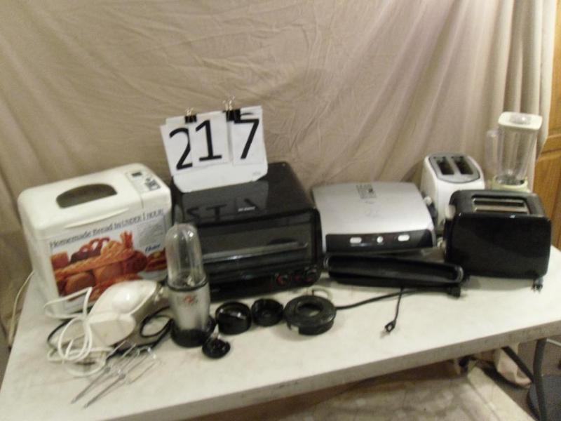 lot 217 image: Lot of Kitchen Appliances. Magic Bu...
