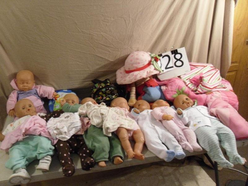 lot 228 image: Large Dolls, Strawberry Shortcake B...