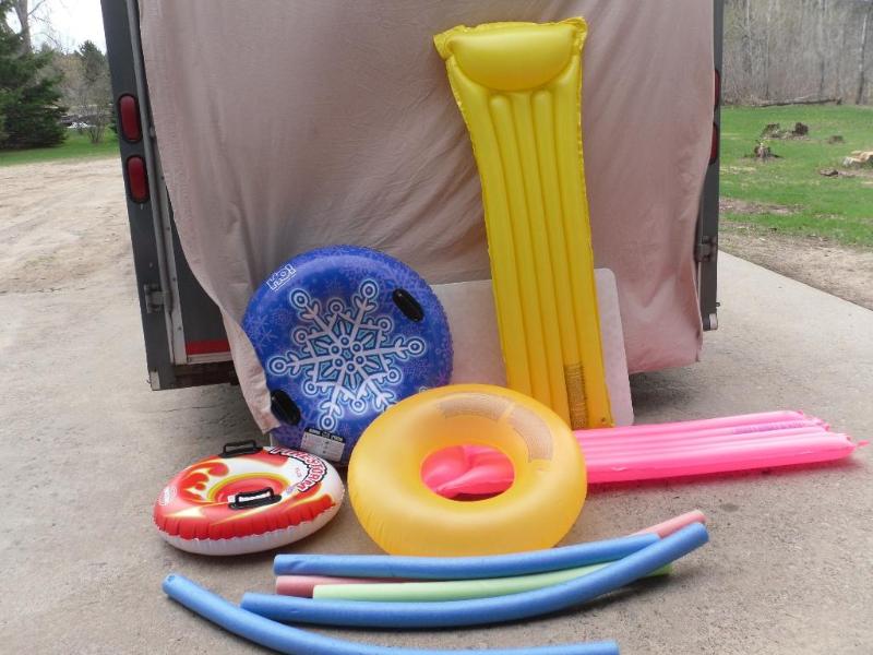 lot 249 image: Lot of 5 Noodles, 3 Tubes, and 2 Fl...