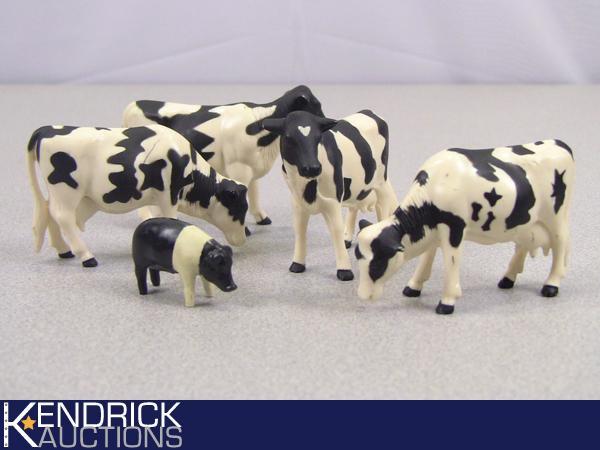 5 ERTL Toy Farm Animals