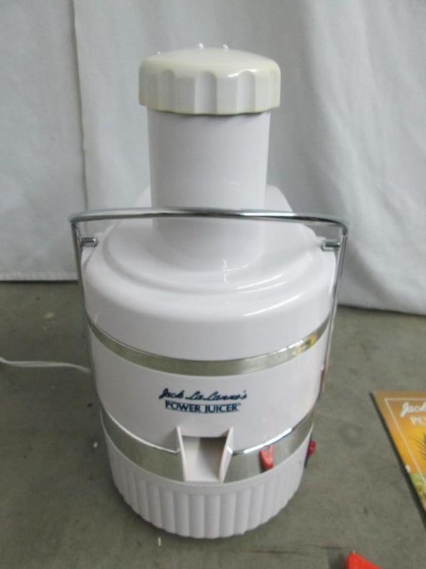 lot 23 image: Jack LaLanne Power Juicer