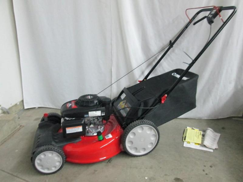 lot 3 image: Troy Bilt 3-in-1 Self Propelled Mower