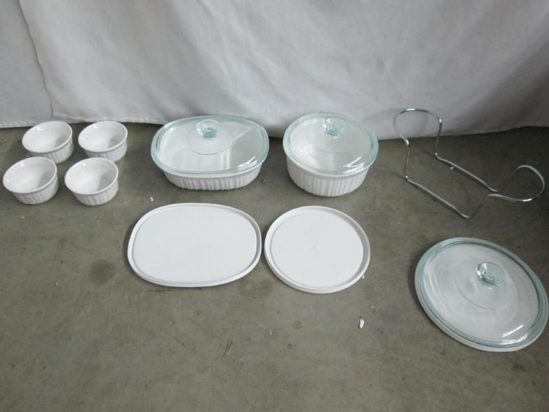 lot 30 image: CorningWare Bakery Set