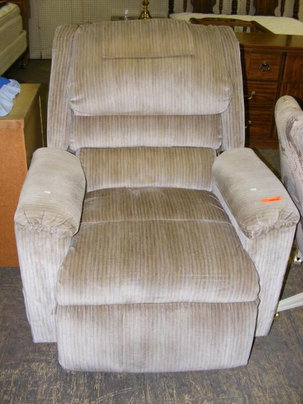 lot 505 image: TanGray Lift Chair...
