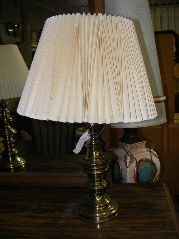 lot 517 image: Brass base lamp, approx 24.5 tall...