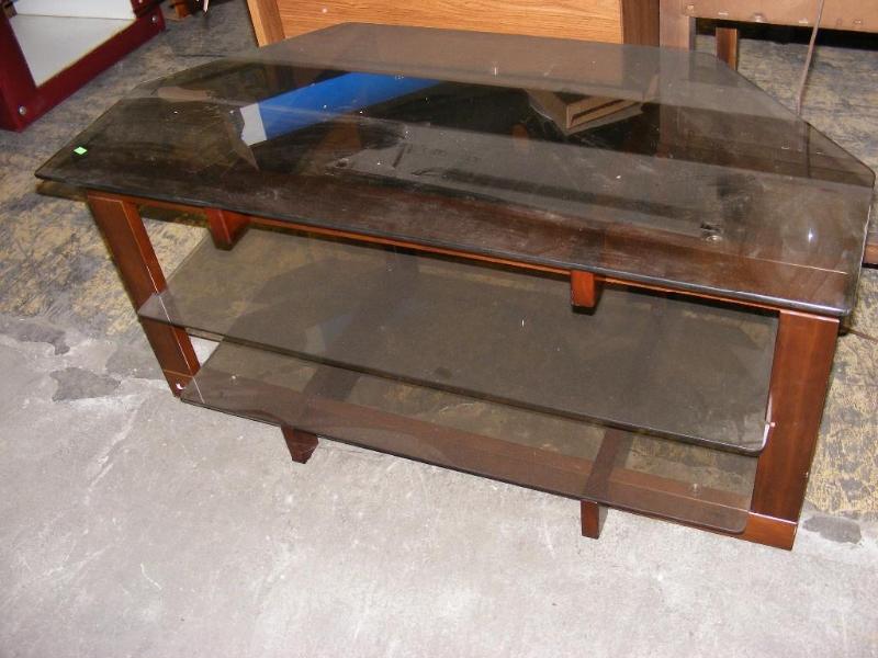 lot 542 image: TVEntertainment Stand, Glass shelv...