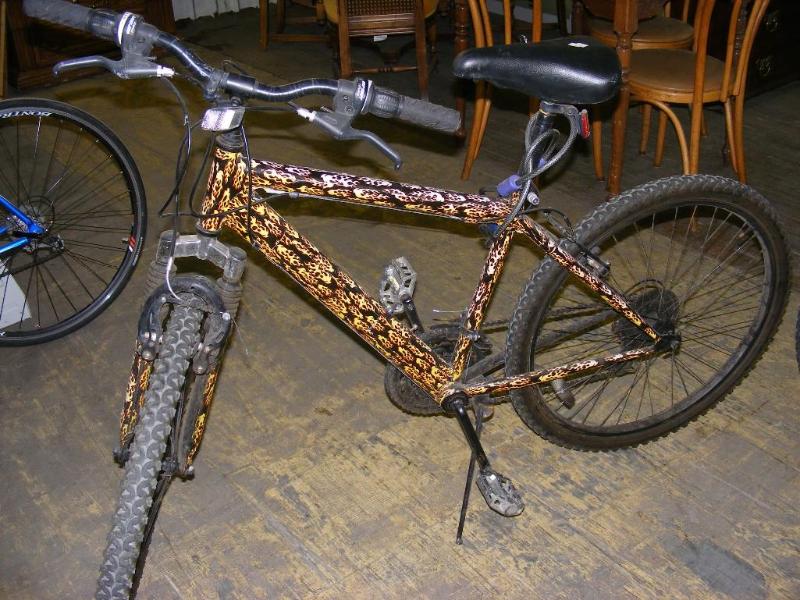 lot 547 image: Boys Mountain Bike...