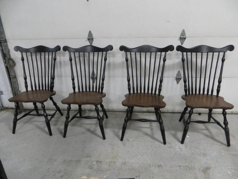 lot 12 image: Set of 4 Windsor Style Dining Chair...