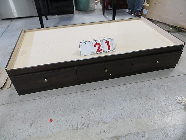 lot 53 image: South Shore Mates Twin Platform Bed...