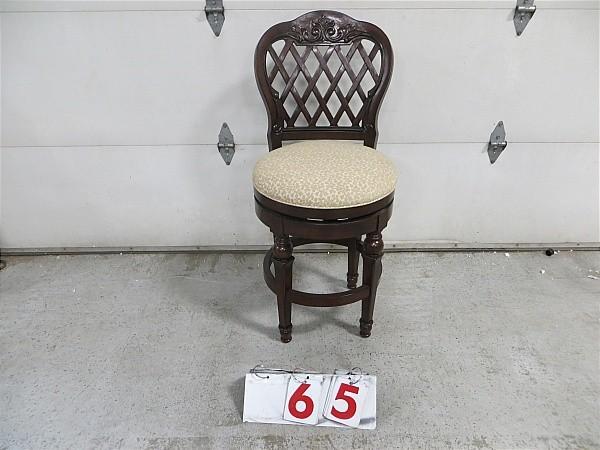 lot 65 image: Hillsdale Woodridge Swivel Counter ...